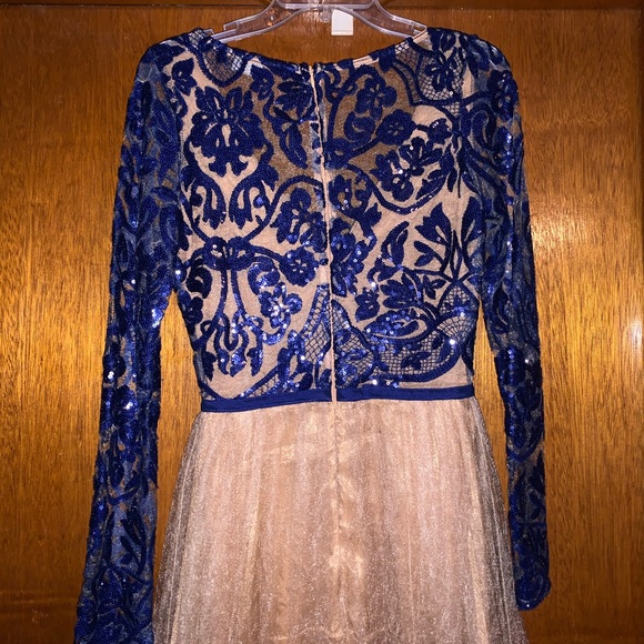 Dress - Picture 5 of 8
